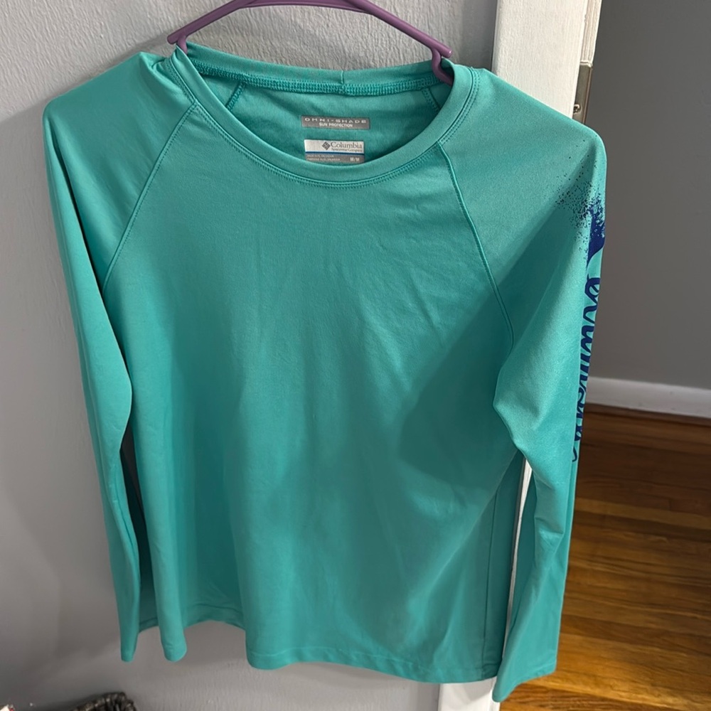 Columbia sun shirt gently used